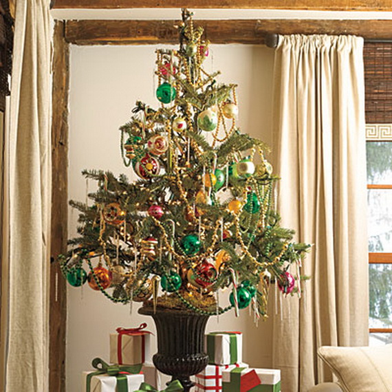 Miniature Tabletop Christmas Tree Decorating Ideas | family holiday